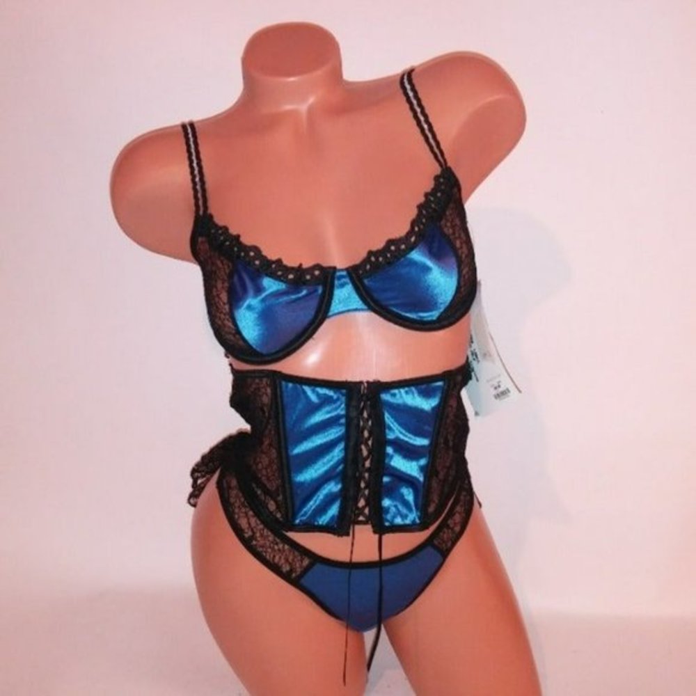 Escante Lingerie Set Bra Panty Waist Cincher Large Royal Blue Black Lace Thong U